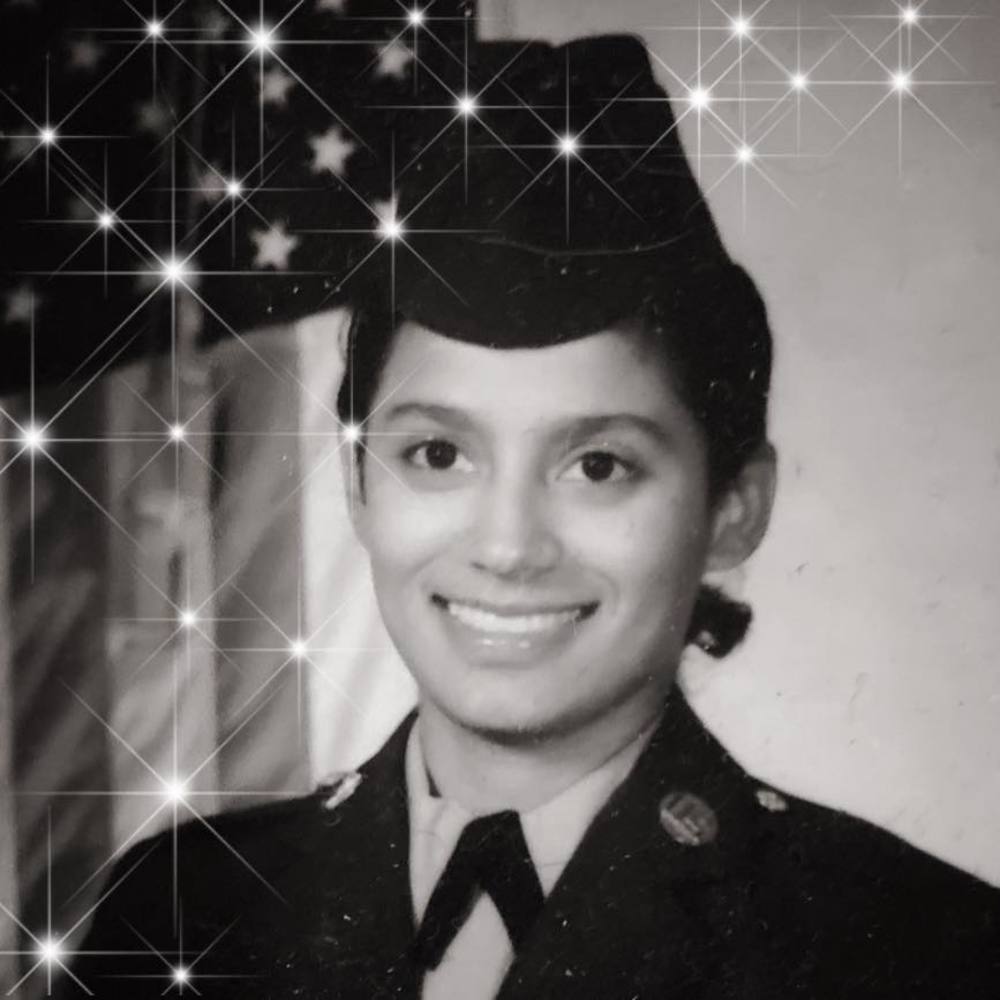 Meet your Posher, Cinthya